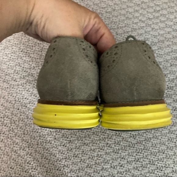 COLE HAAN Lunargrand Sz 7 (M) 9-9.5 (W) Oxford  Wingtip Gray Suede Shoes - Picture 6 of 10